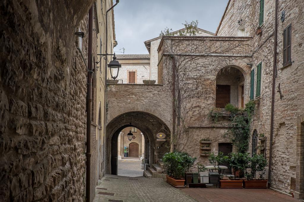 Appartamenti Turistici Vicolo S. Chiara Sassoferrato Exteriér fotografie