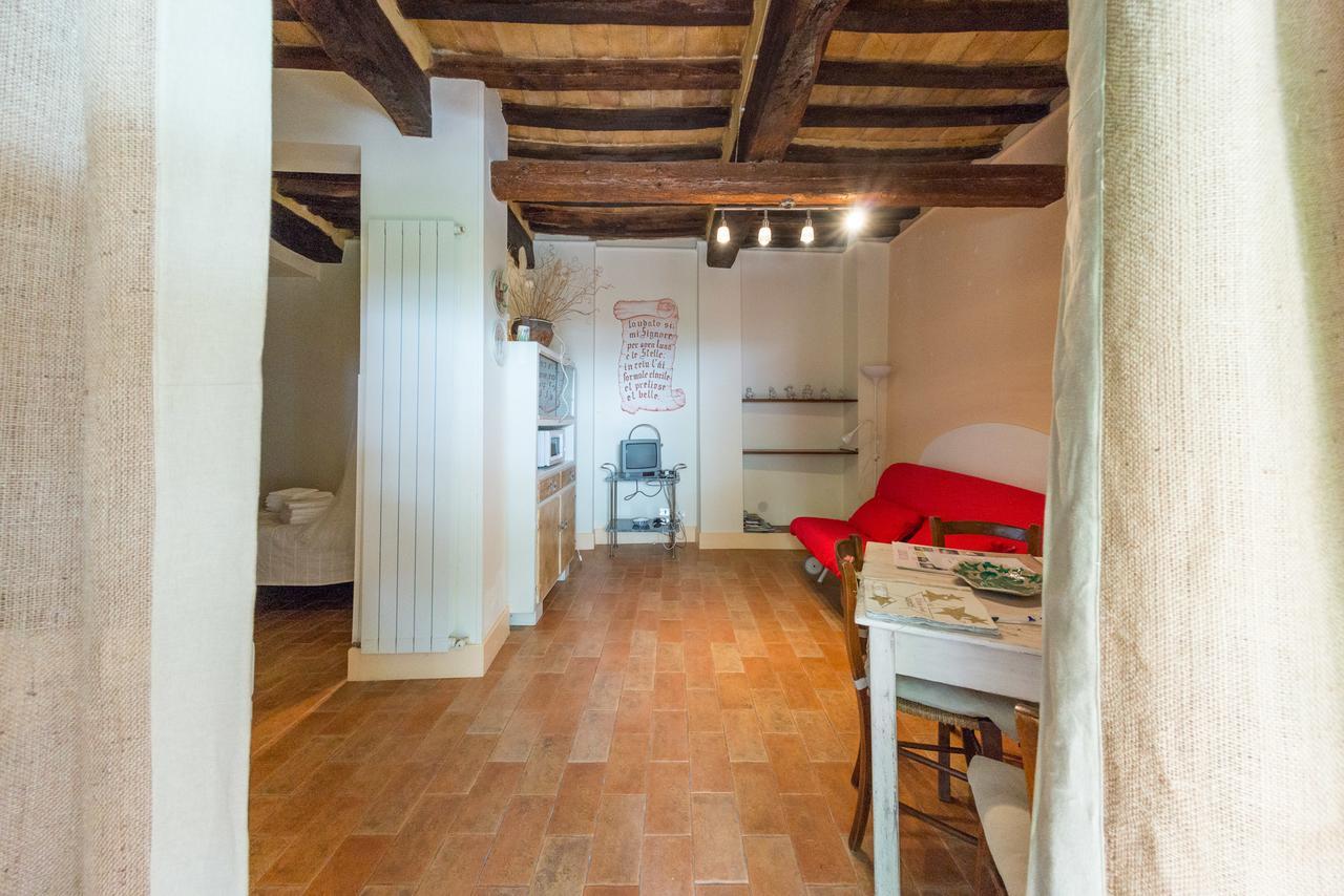 Appartamenti Turistici Vicolo S. Chiara Sassoferrato Exteriér fotografie