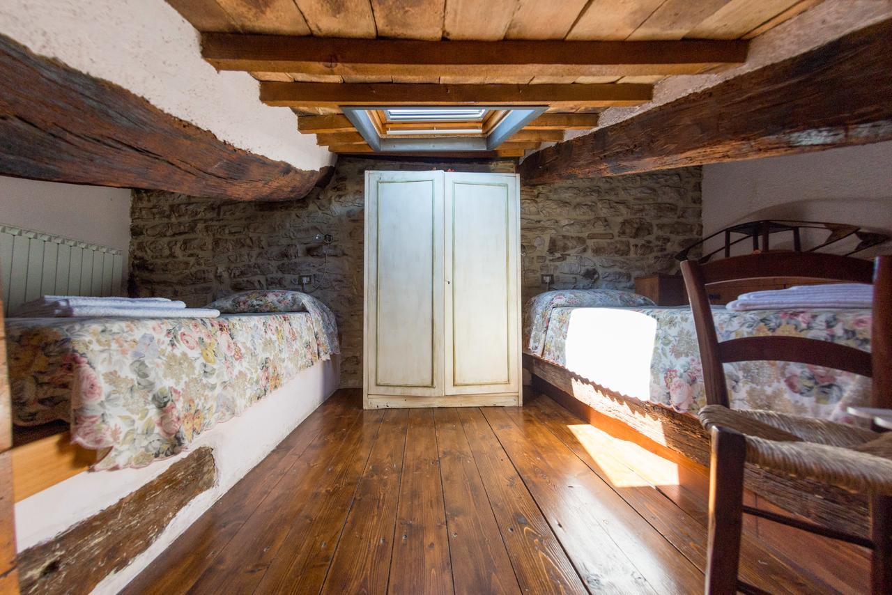 Appartamenti Turistici Vicolo S. Chiara Sassoferrato Exteriér fotografie