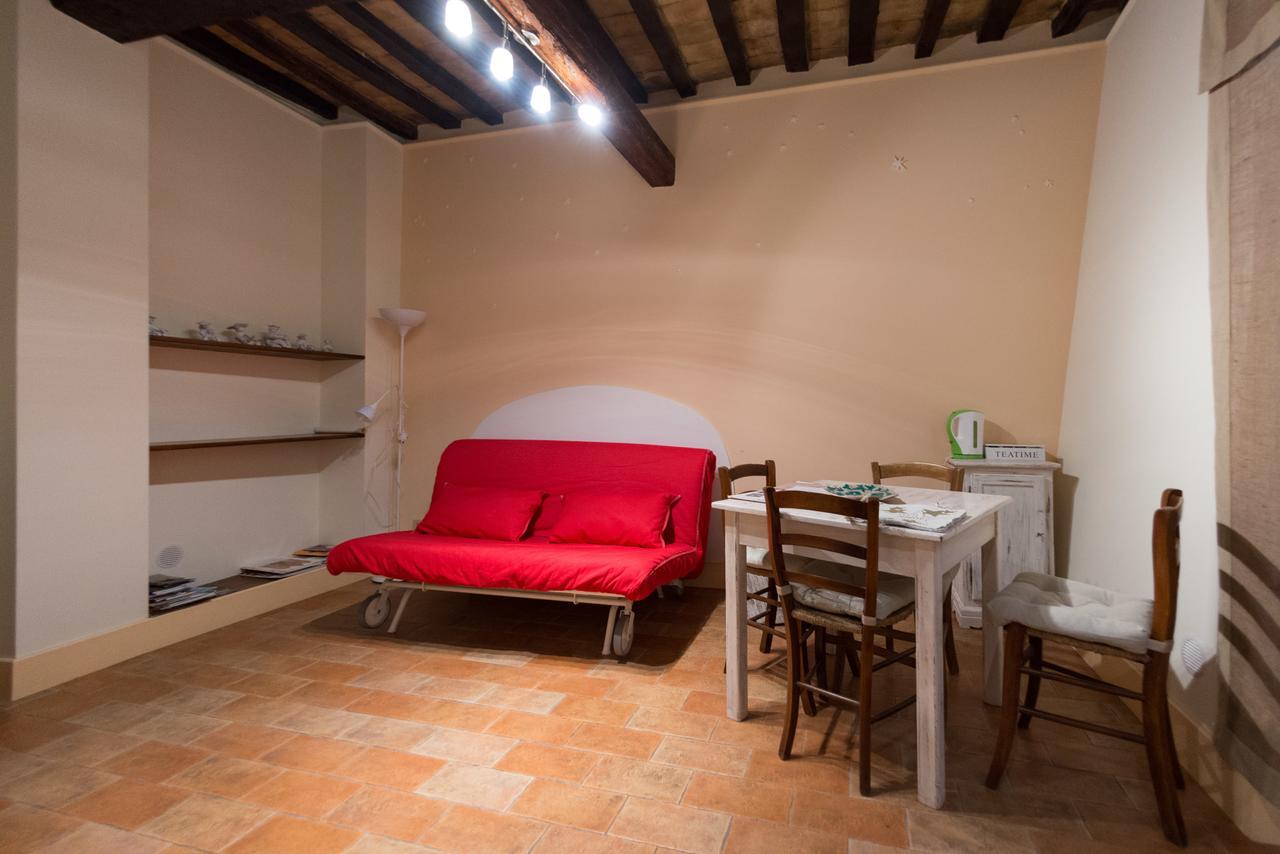 Appartamenti Turistici Vicolo S. Chiara Sassoferrato Exteriér fotografie